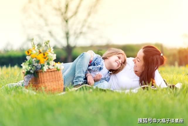 乾隆临终嘱咐永琰不要杀和珅,和珅自尽15年后,永琰明白父亲意思